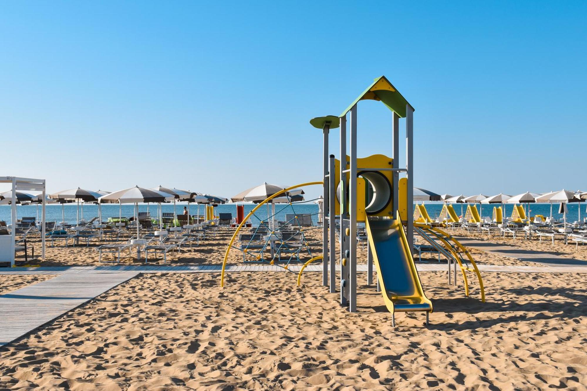 Hotel Luna Bibione Kültér fotó