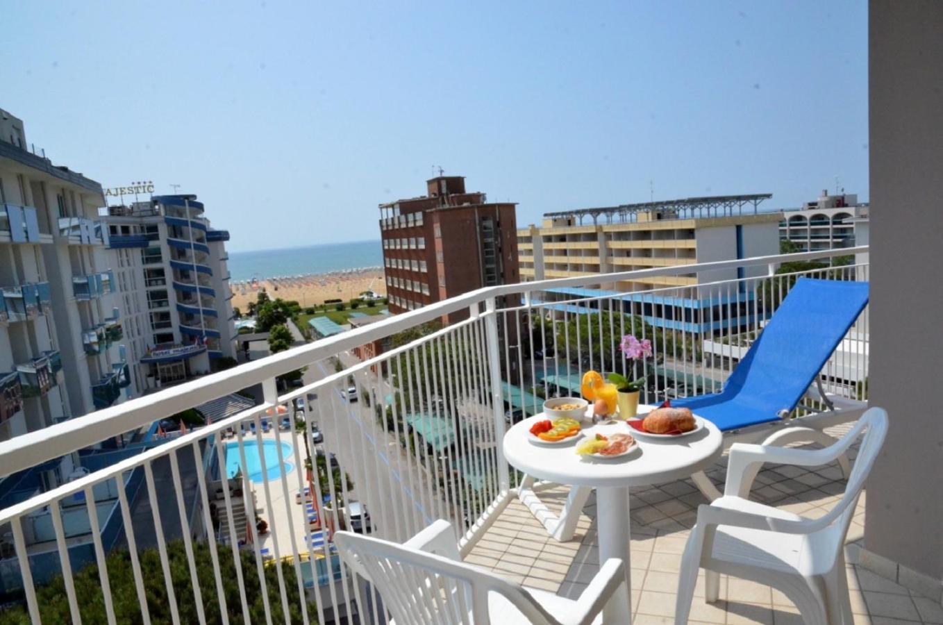 Hotel Luna Bibione Kültér fotó